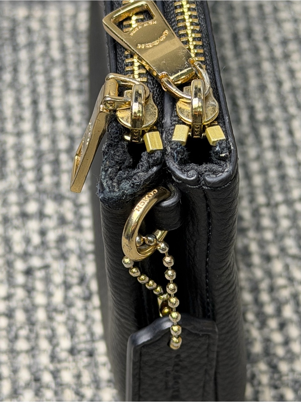 Coach F87587 Double Zip Large Wristlet Wallet Black Pebbled Leather Gold READ - Picture 8 of 14